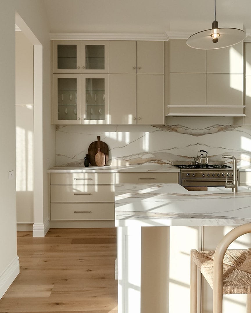 Contemporary kitchen renovation